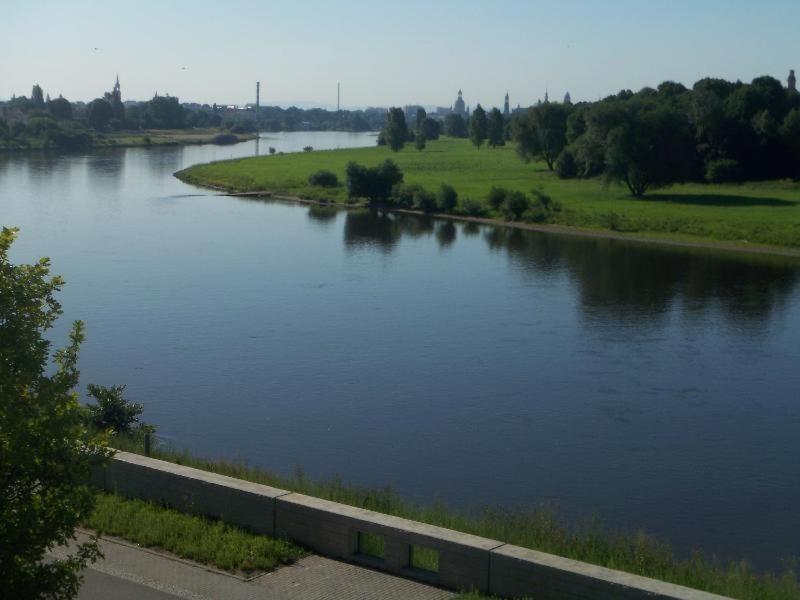 Ambiente-An-Der-Elbe-Wohnung-Og Dresden Exterior foto